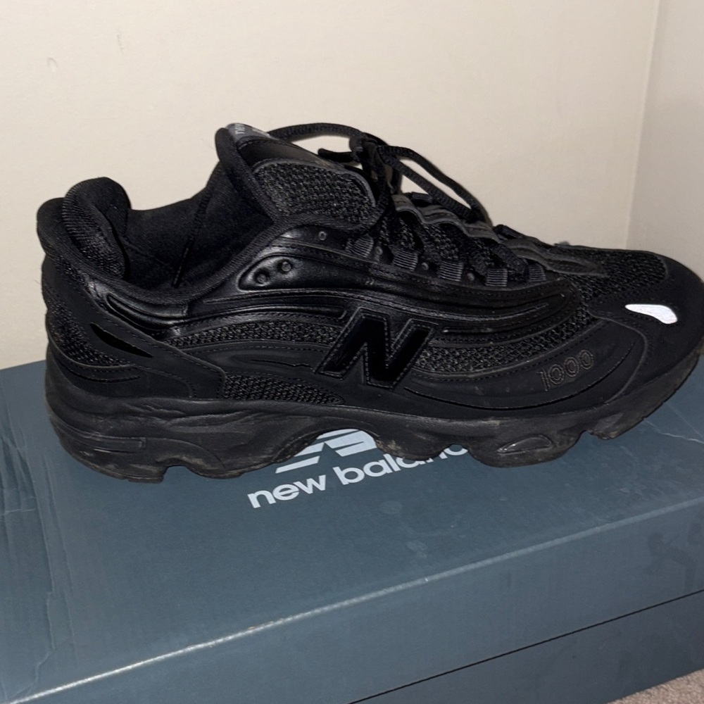 Like New Balance 1000 All-Black Athletic Shoes